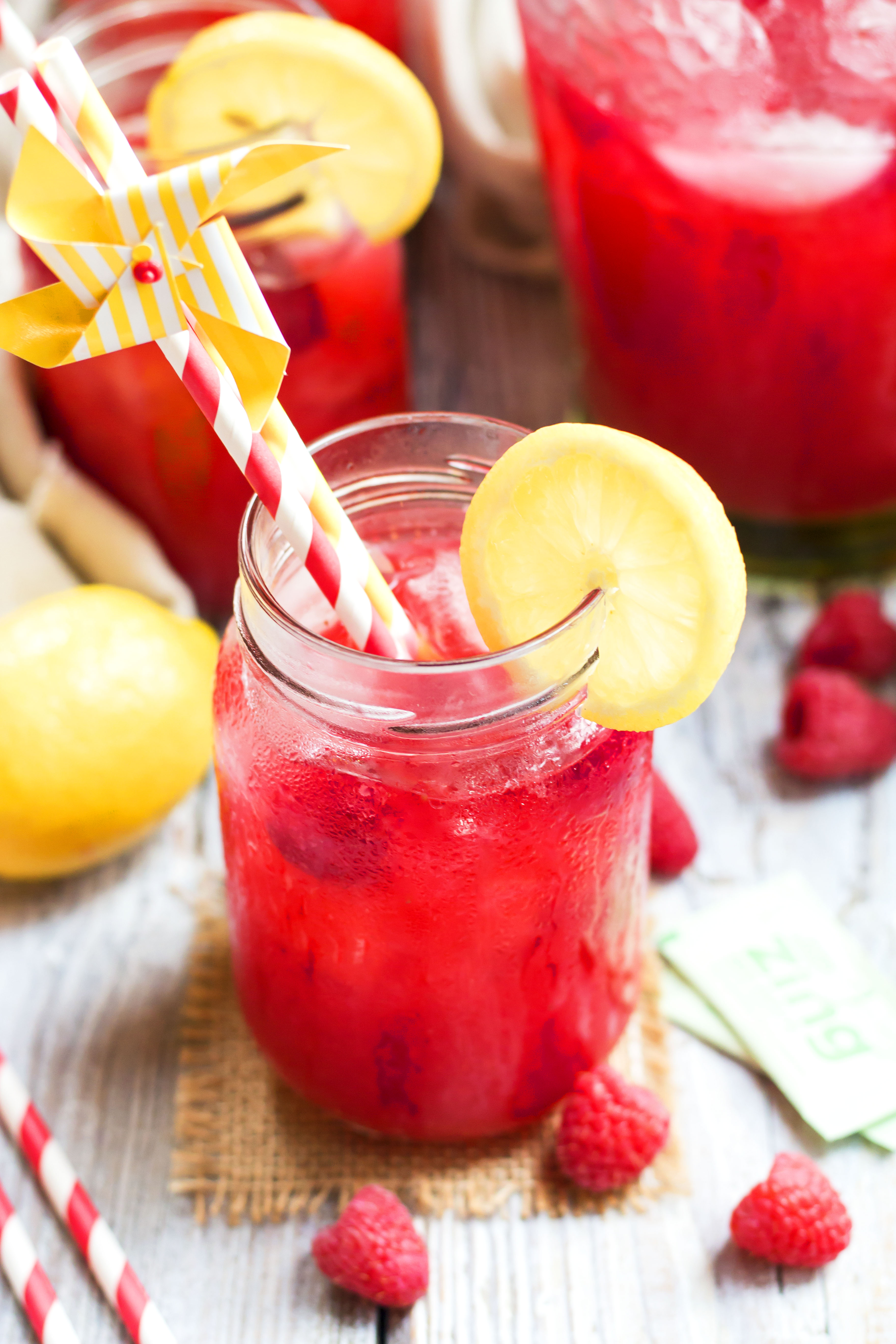 Easy Raspberry Lemonade in Glass Mason Jars